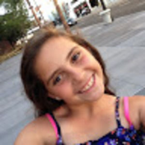 Meet your Posher, Paola